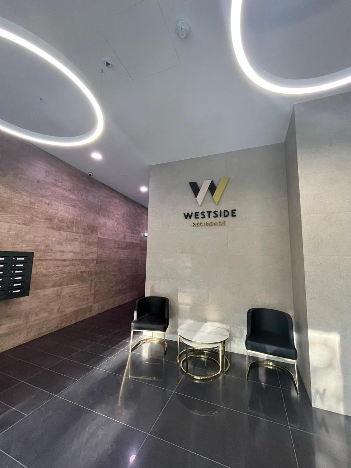 Westside Apartments By Urbanrent Budapeste Exterior foto